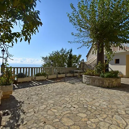 Feriehus House La Casa Simone Jesenice (Split-Dalmatia)